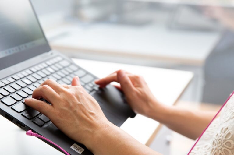 Assistive technology training: for people with low vision and blindness